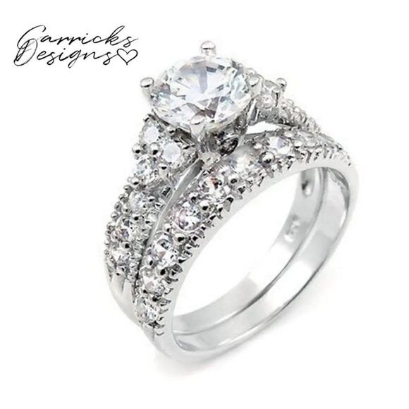Beautiful Round Cut Women's Engagement Wedding Ring Set - Picture 1 of 6